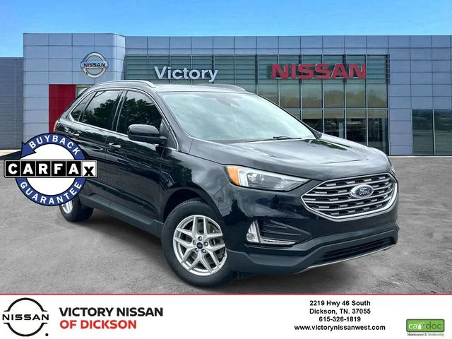Used 2022 Black Ford SEL image 1