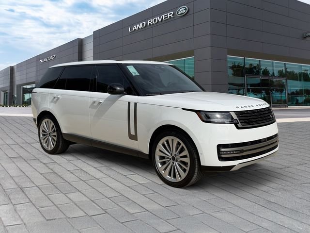 New 2026 Fuji White Land Rover SE image 7