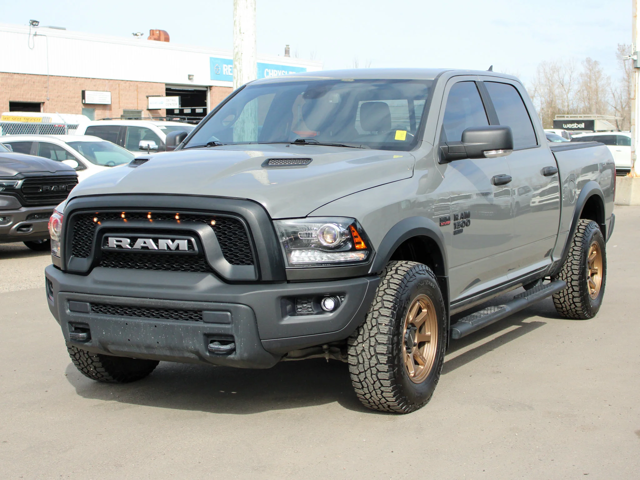 Certified Used 2022 Grey RAM Warlock * HEMI V8 | Android Auto | Bronze Wheels | Tonneau Cover | Heated Seats | Remote Start image 10