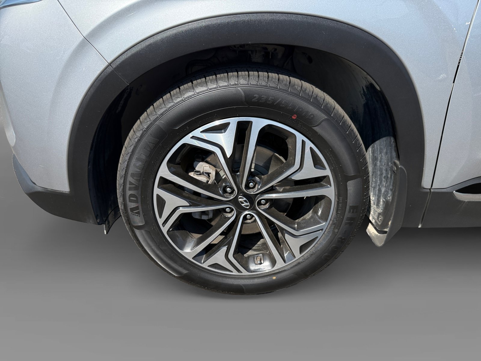 Used 2020 Shimmering Silver Pearl Hyundai SEL image 9