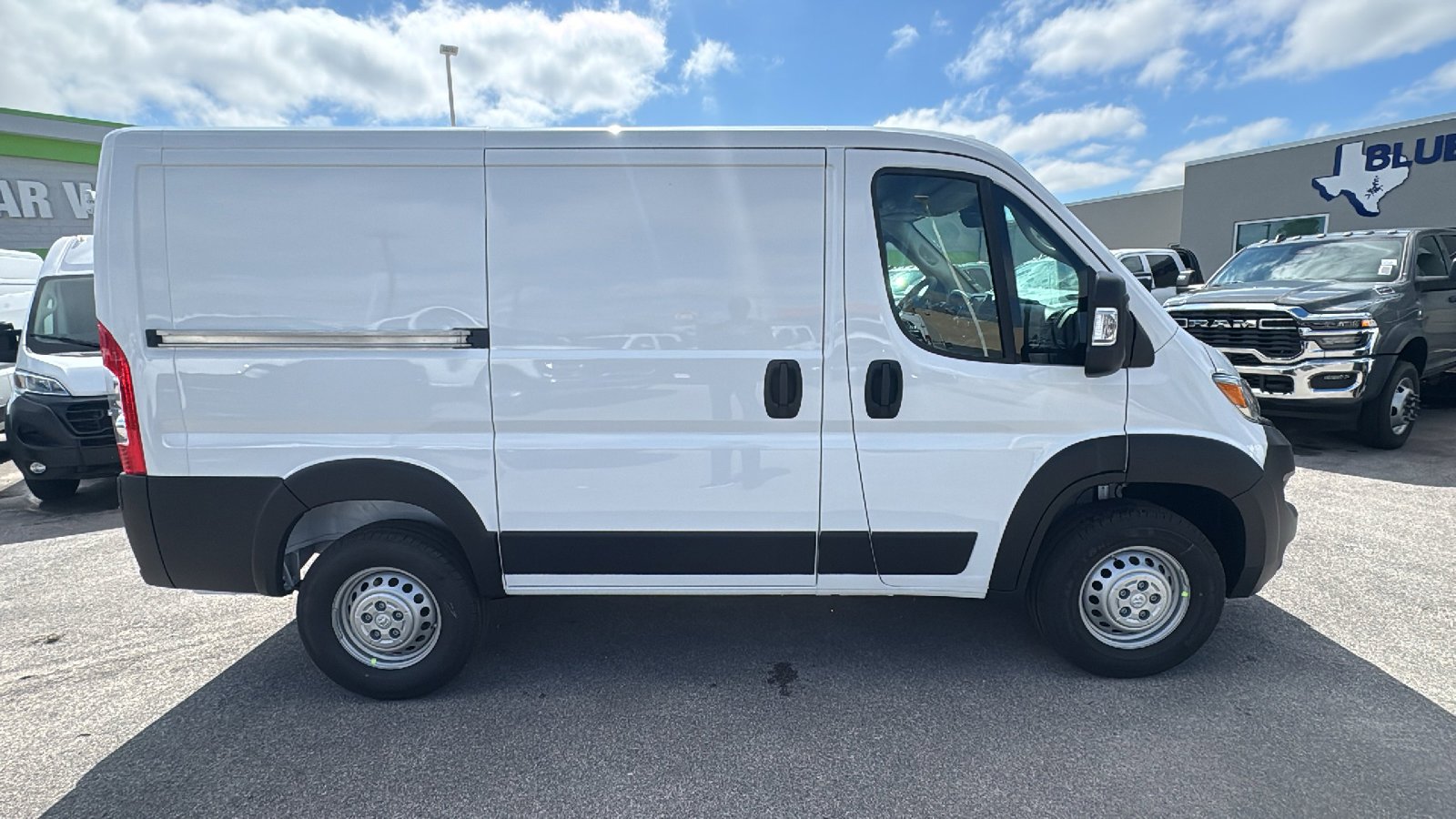 New 2026 Bright White Clear-Coat Exterior Paint RAM Tradesman image 4