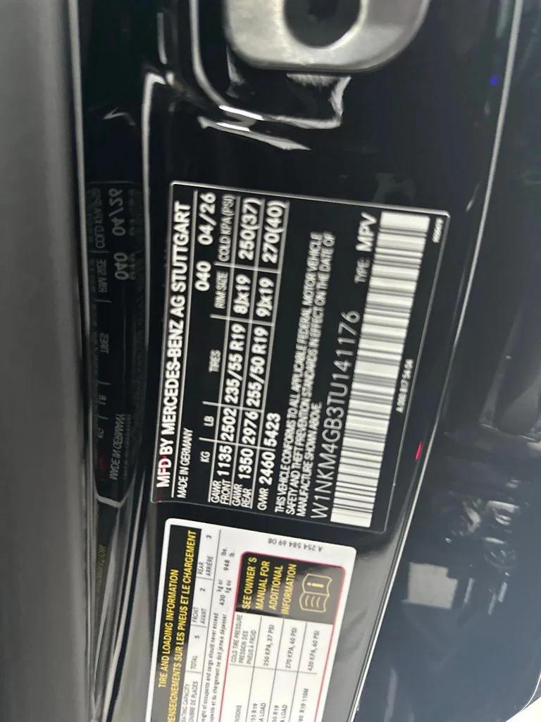 New 2026 Black Mercedes-Benz GLC 300 image 28
