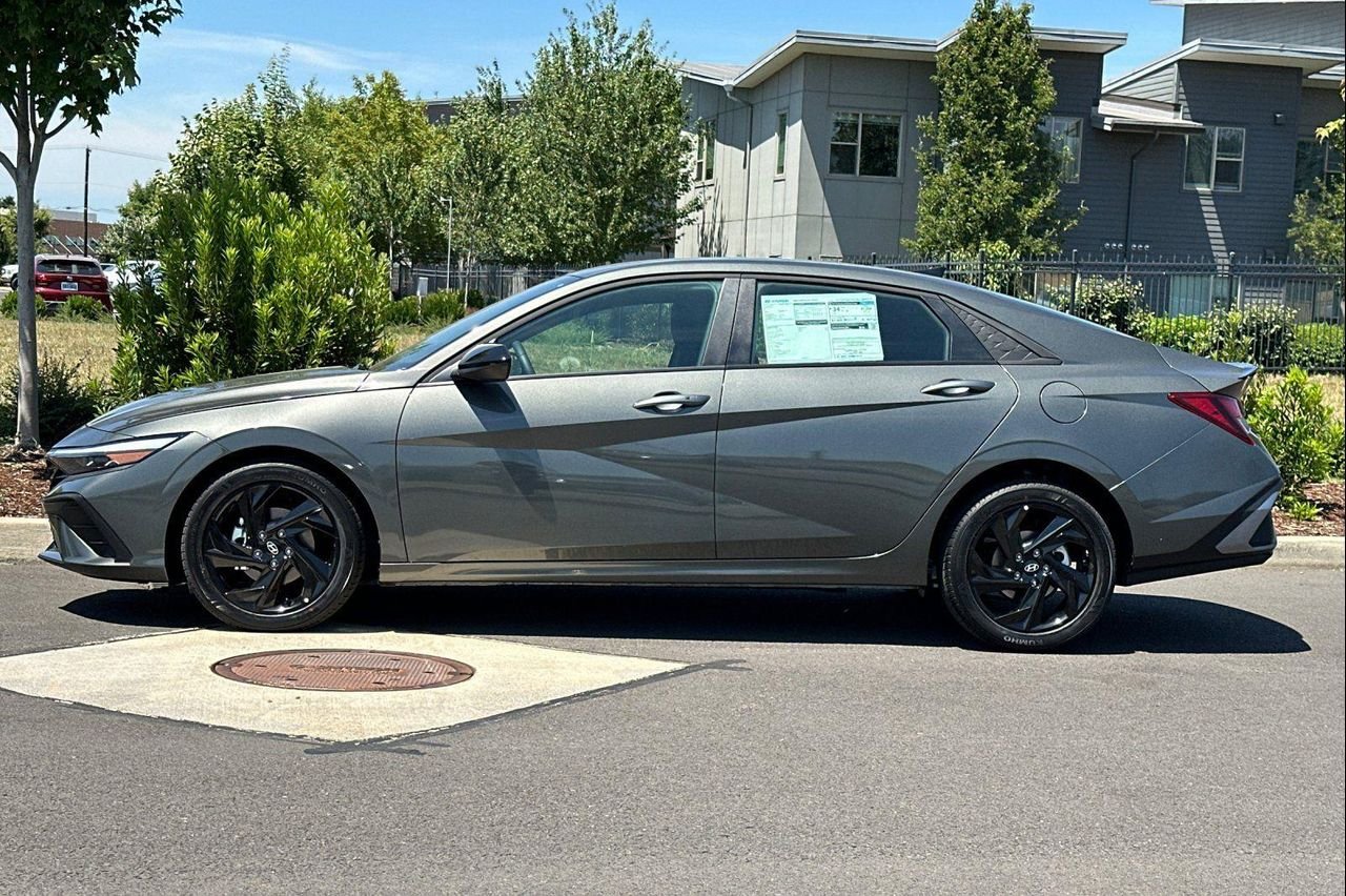 New 2026 Gray Hyundai SEL Sport image 6
