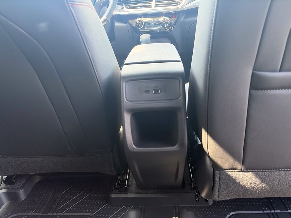 2026 Chevrolet Trax RS - Photo 32