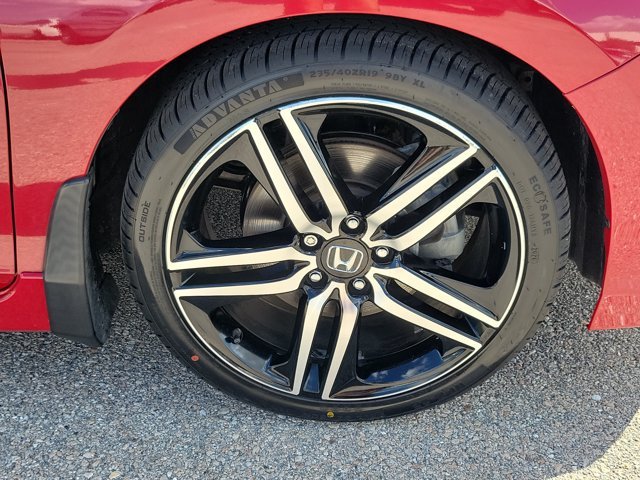 Used 2017 Basque Red Pearl II Honda Sport image 12
