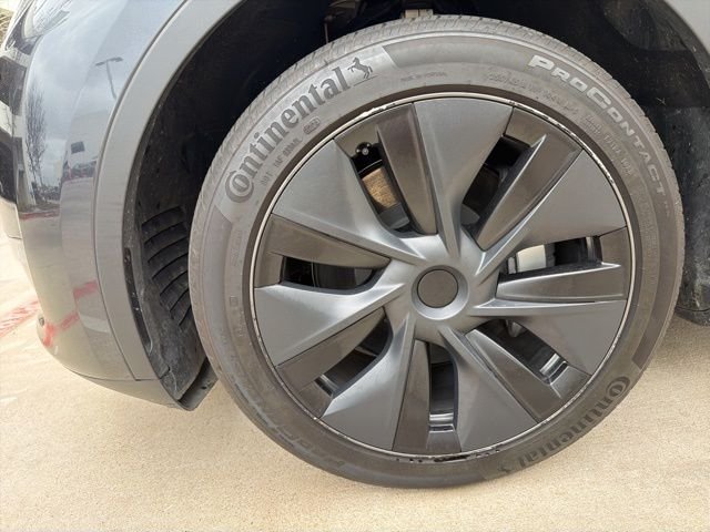 Used 2024 Tesla Model Y Long Range with VIN 7SAYGDED3RF186183 for sale in Plano, TX