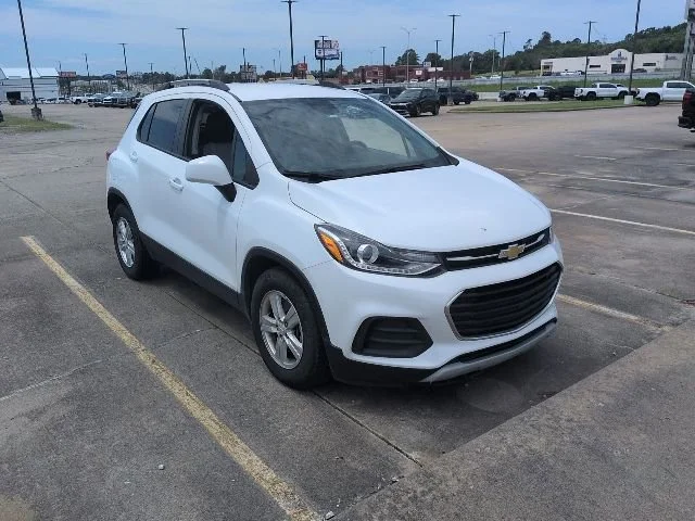 Used 2022 Chevrolet Trax LT with VIN KL7CJLSM7NB514741 for sale in McAlester, OK