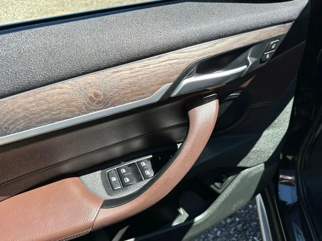 2017 BMW X1 28i - Photo 11