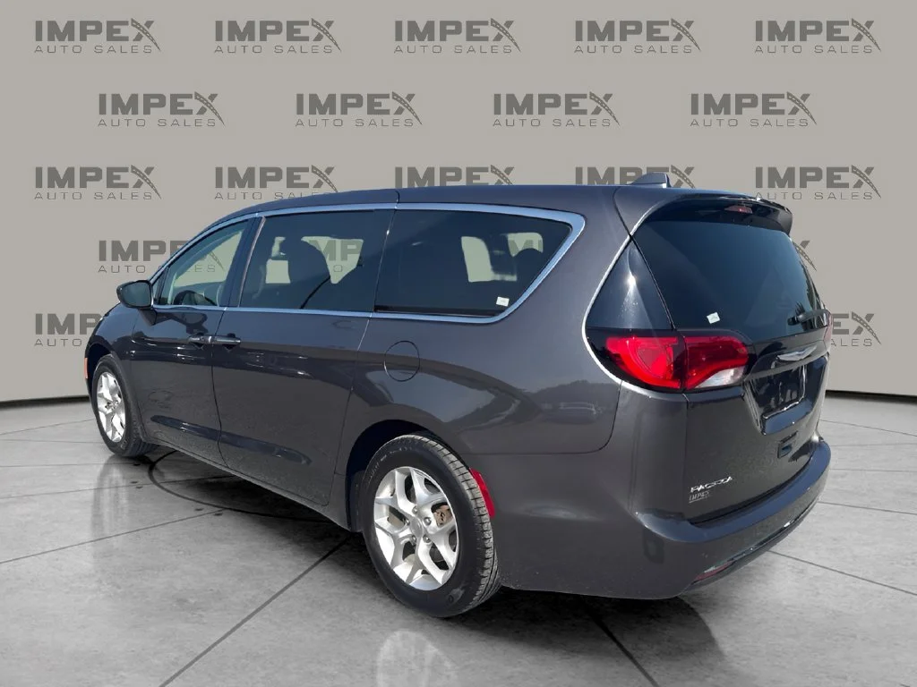 Used 2019 Gray Chrysler Touring Plus image 3
