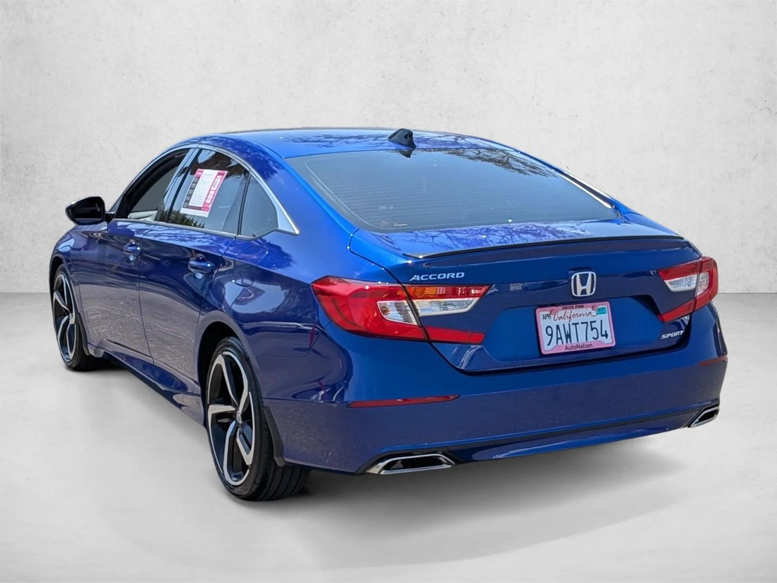 Used 2022 Still Night Pearl Honda Sport image 8