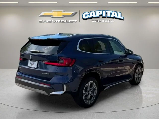 Used 2023 Blue BMW xDrive28i image 5