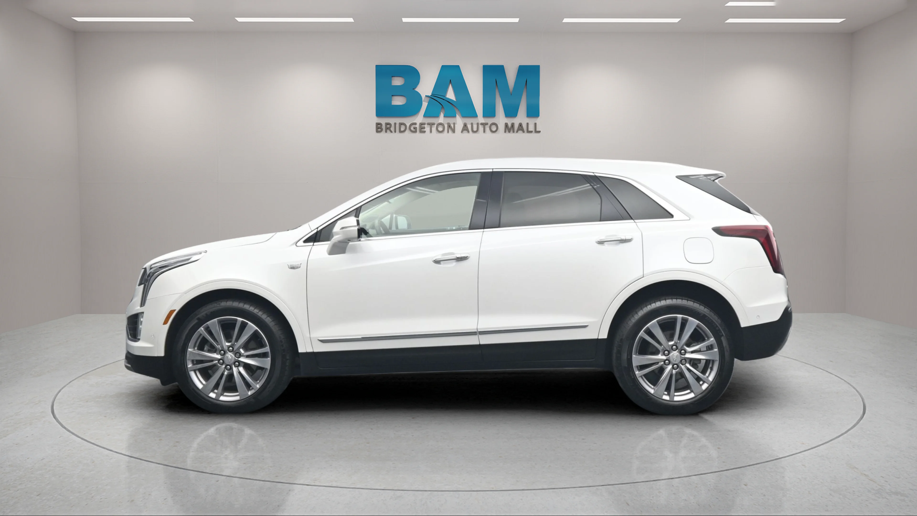 Used 2024 Crystal White Tricoat Cadillac AWD Premium Luxury image 3