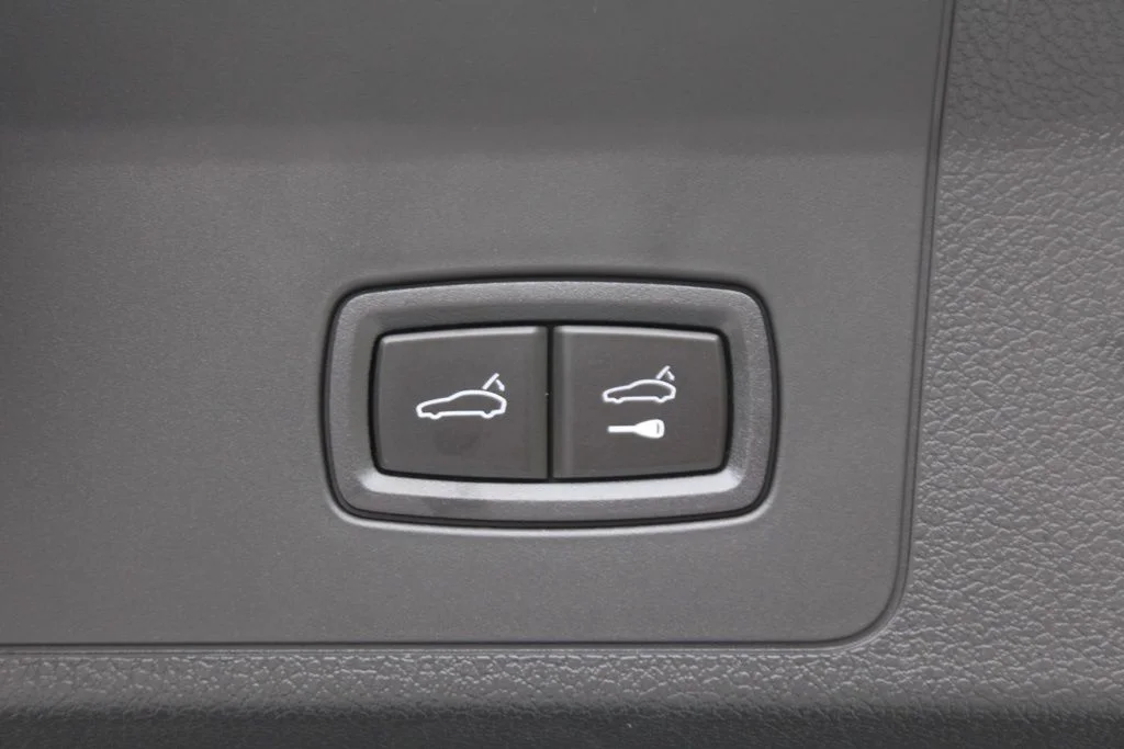 Certified Used 2025 White Porsche 4 image 35