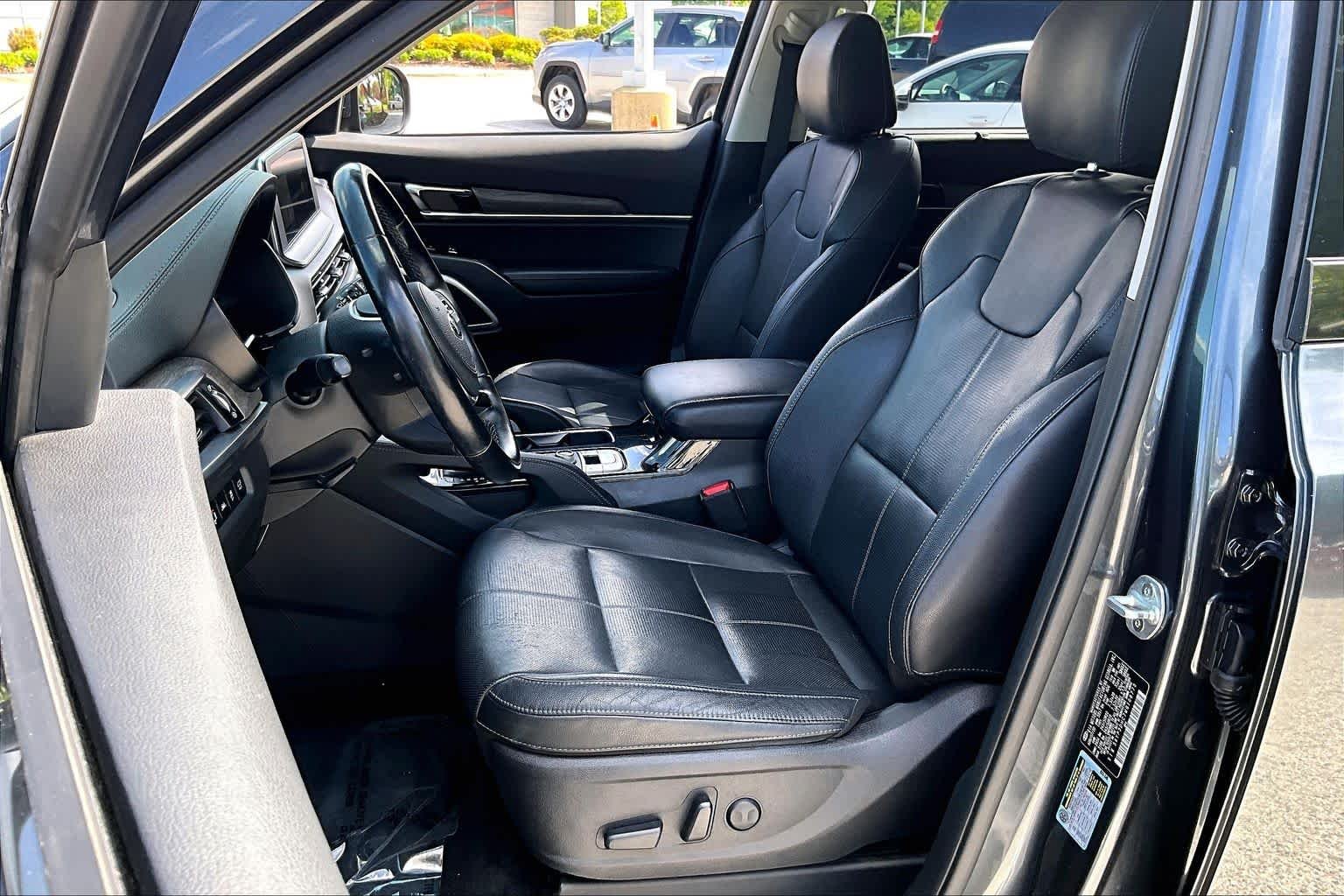 Used 2021 Gravity Grey Kia EX image 14