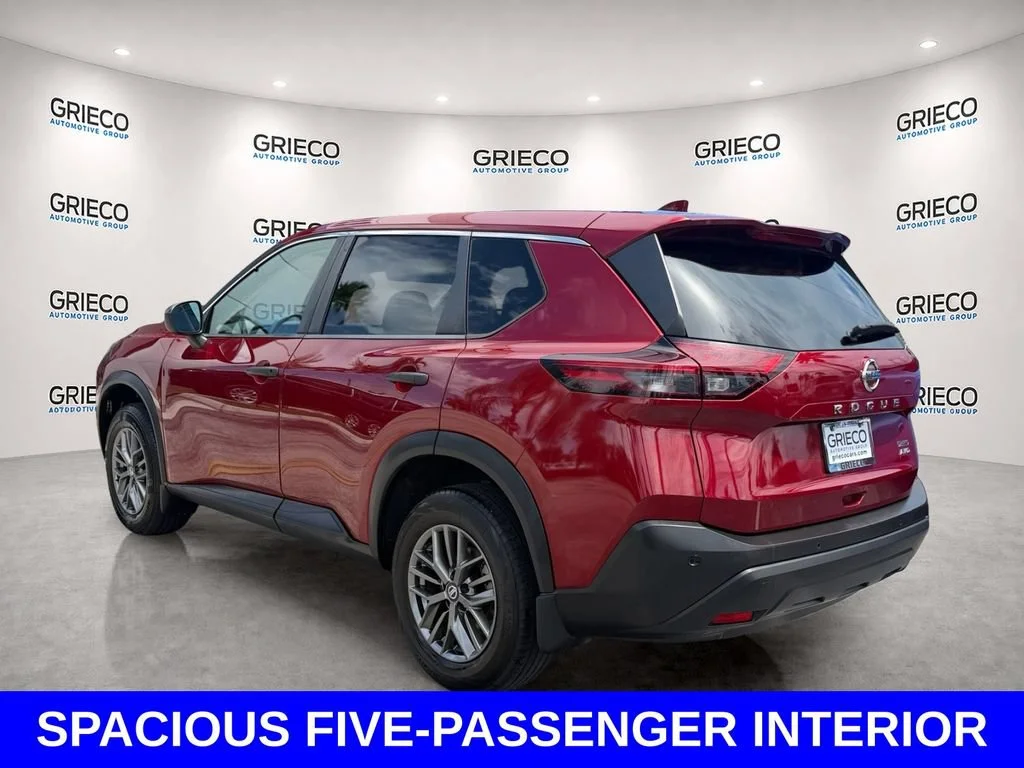 Used 2021 Red Nissan S Intelligent AWD image 5