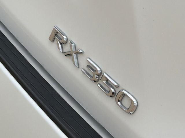 Used 2022 White Lexus 350 image 9