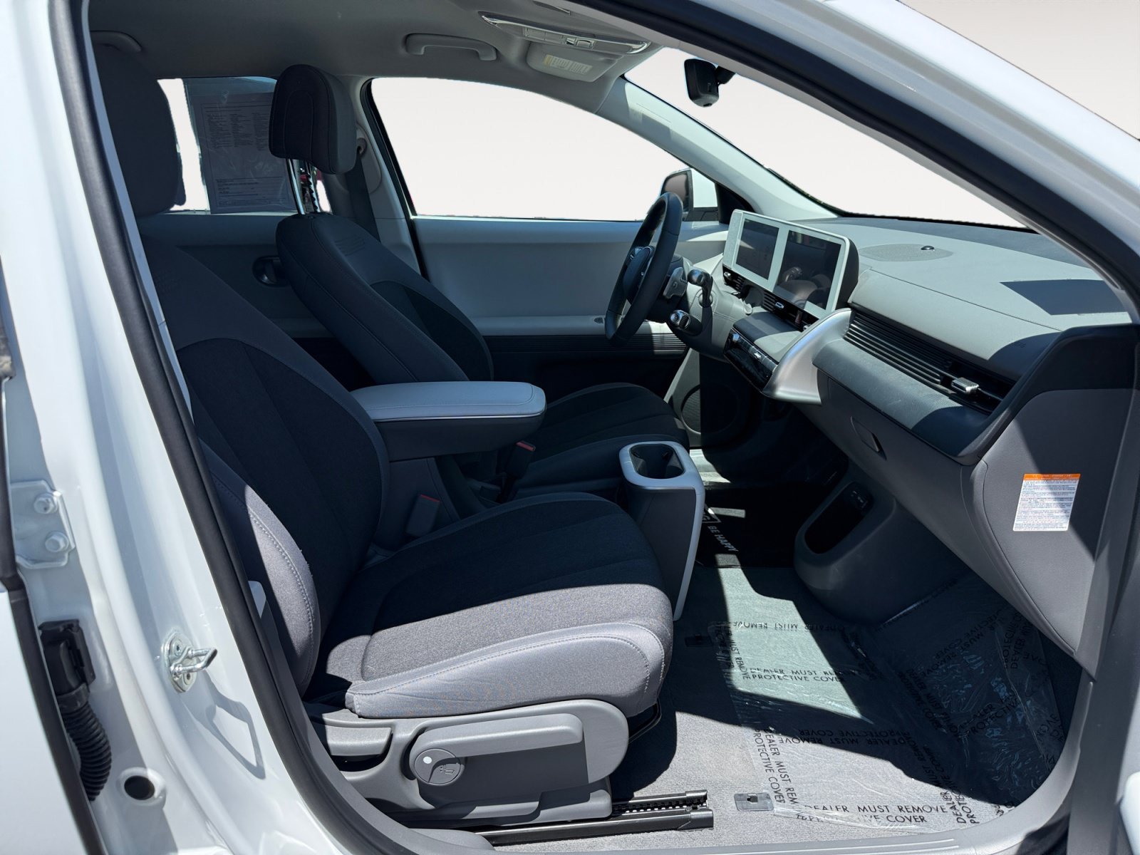 Certified Used 2024 Atlas White Hyundai SEL image 19