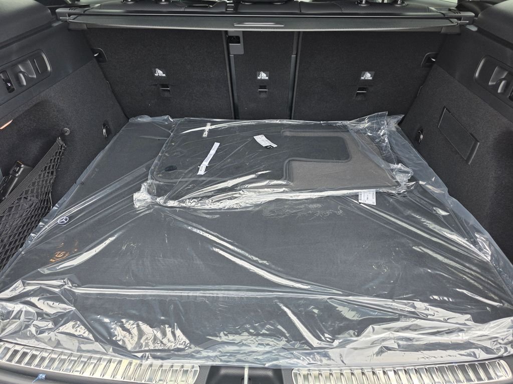 New 2026 Polar White Mercedes-Benz GLC 300 image 26