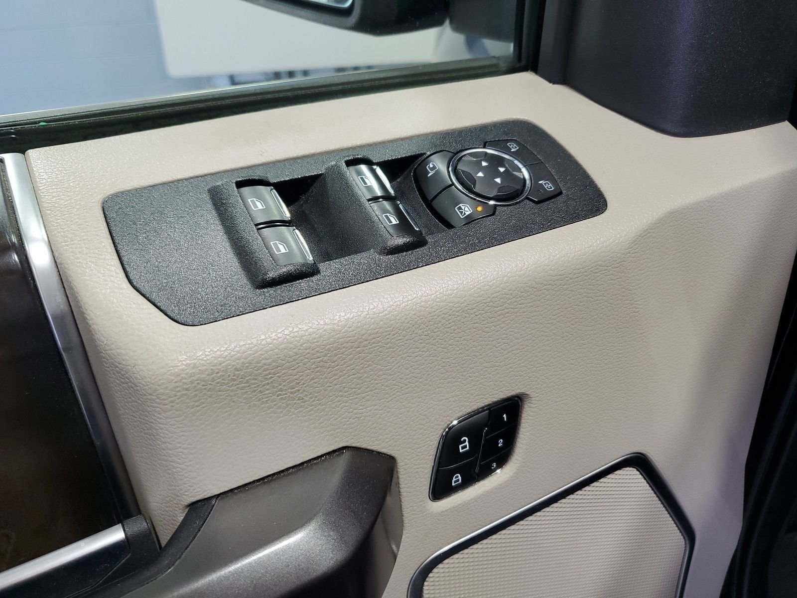 Used 2019 Black Ford Limited image 12