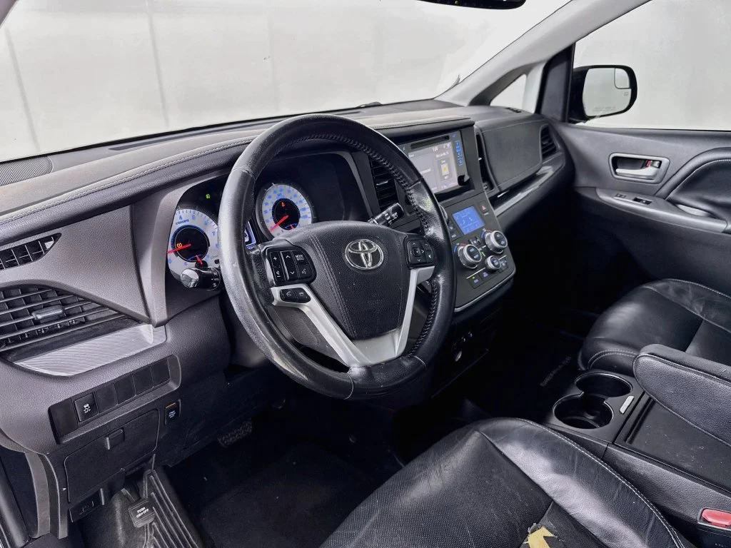 Used 2016 Midnight Black Metallic Toyota SE image 10