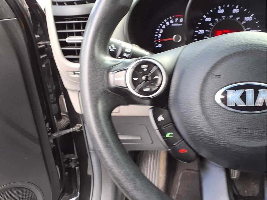 Used 2017 Black Kia Base image 11
