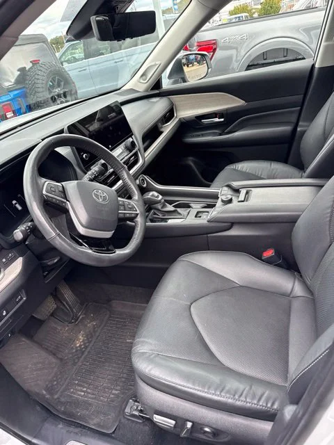 Used 2024 Beige Toyota Platinum image 23