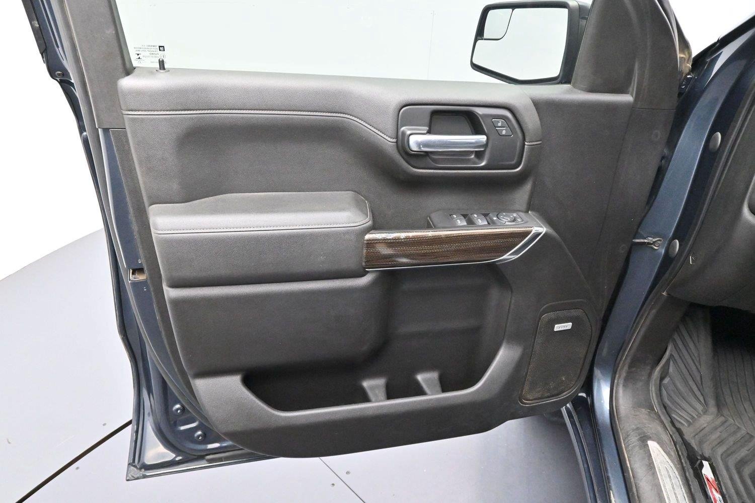 Used 2021 SHADOW GRAY METALLIC Chevrolet RST image 9