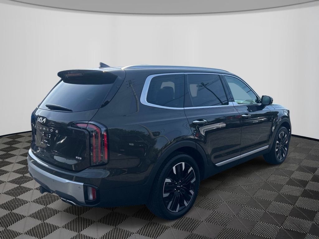 Used 2024 Green Kia SX-Prestige image 5