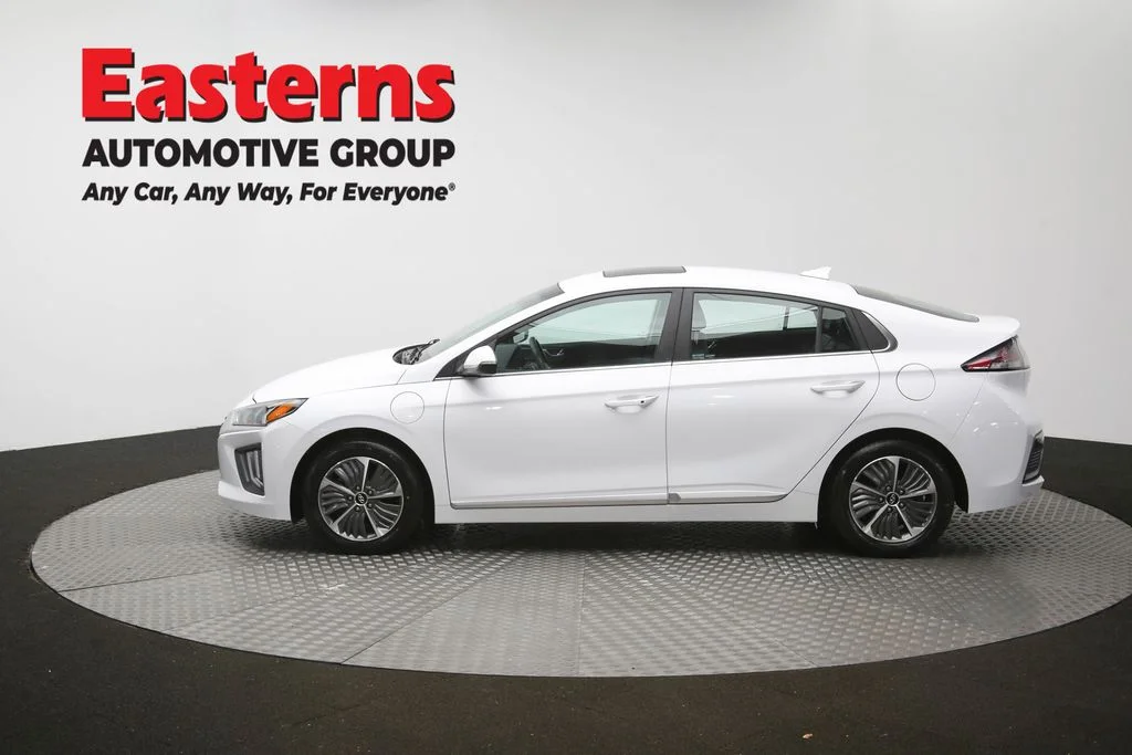 Used 2021 White Hyundai Limited image 65