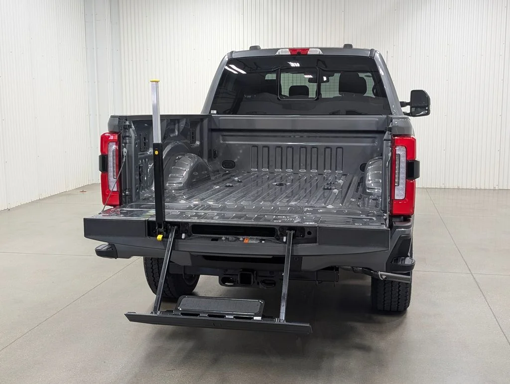 New 2026 Gray Ford Platinum image 29