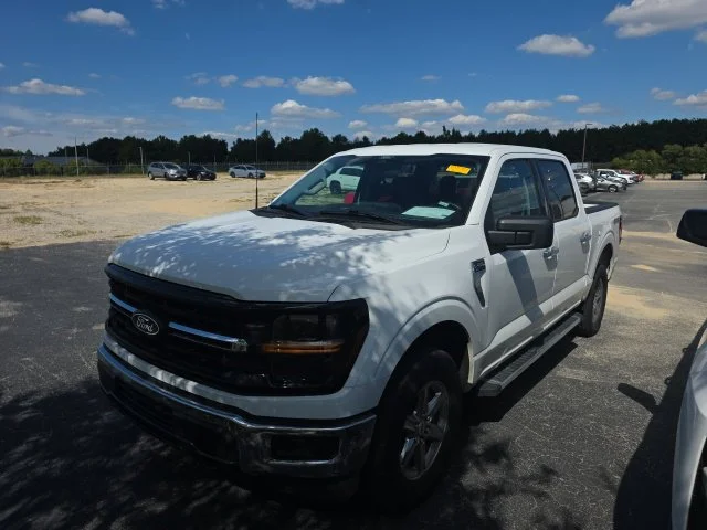 Used 2025 White Ford XLT image 2