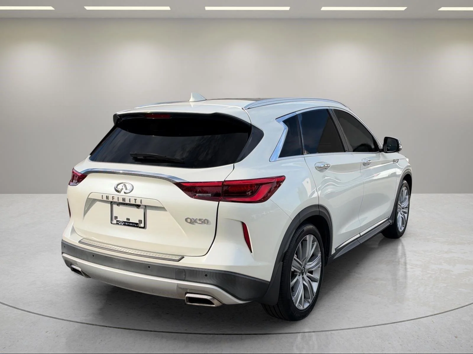 Used 2021 Majestic White INFINITI SENSORY image 7