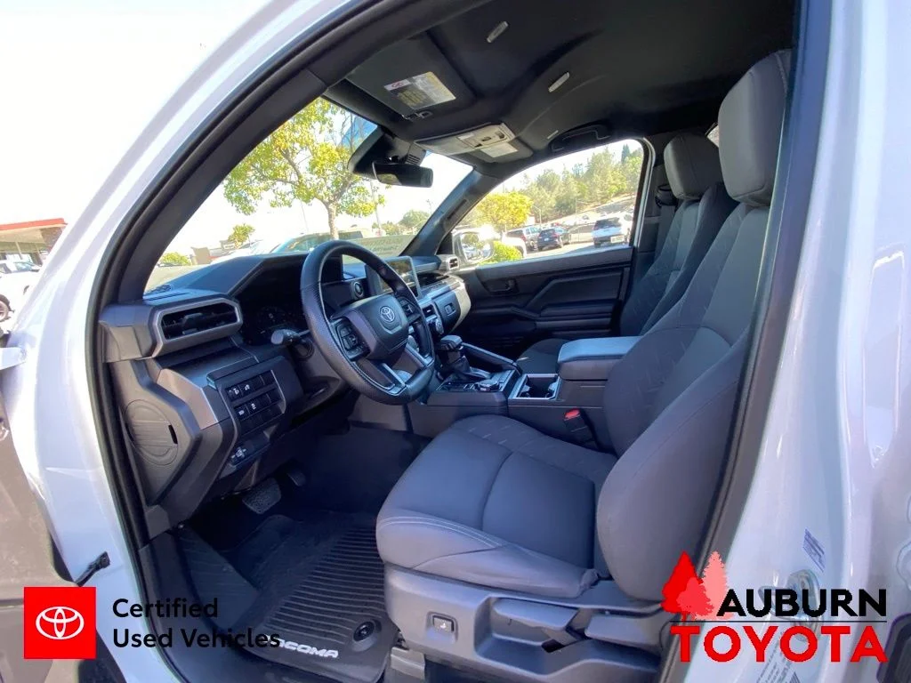 Certified Used 2025 Ice Cap Toyota SR5 image 31