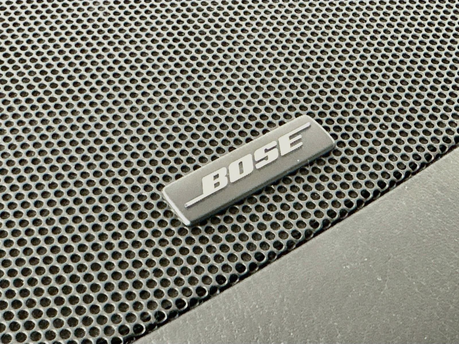 Used 2019 Gun Metallic Nissan SL image 19