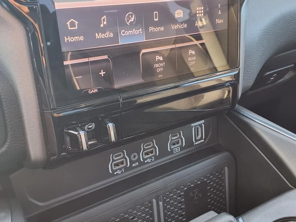 2026 RAM 1500 Laramie - Photo 8