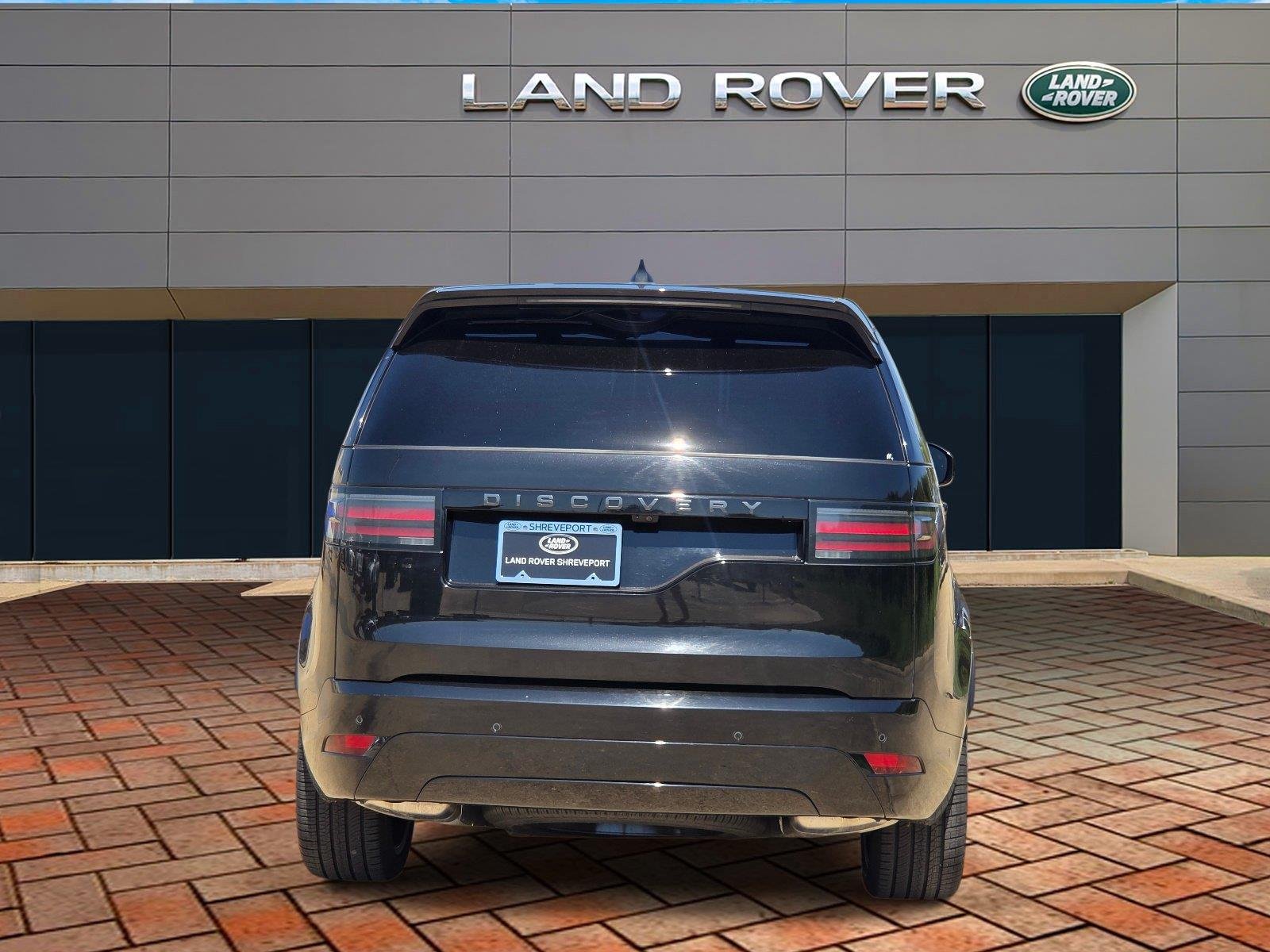 Used 2024 Santorini Black Metallic Land Rover Dynamic SE image 5