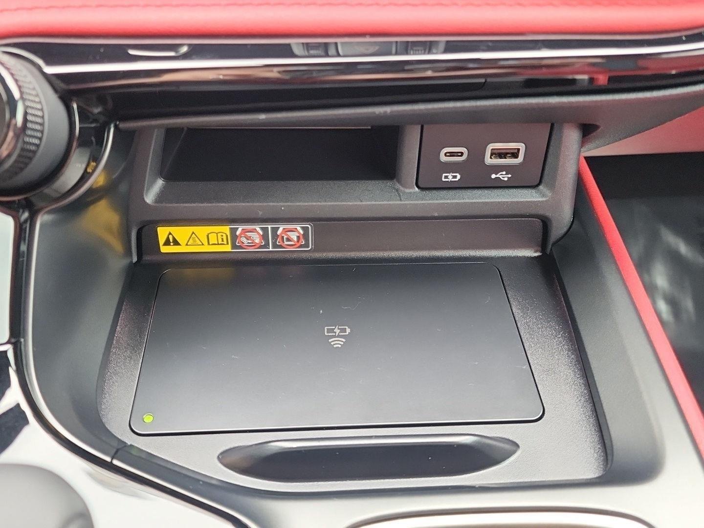 Used 2025 Ultra White Lexus NX 450h+ F SPORT Handling image 19