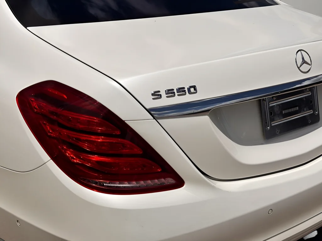 Used 2014 White Mercedes-Benz S 550 image 25