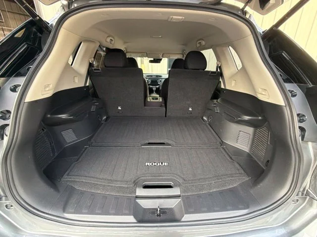 Used 2019 Gray Nissan SV image 14