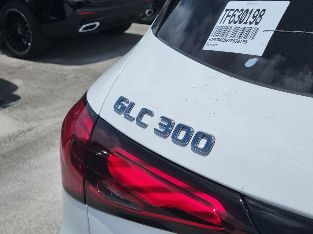 New 2026 Polar White Mercedes-Benz GLC 300 image 8