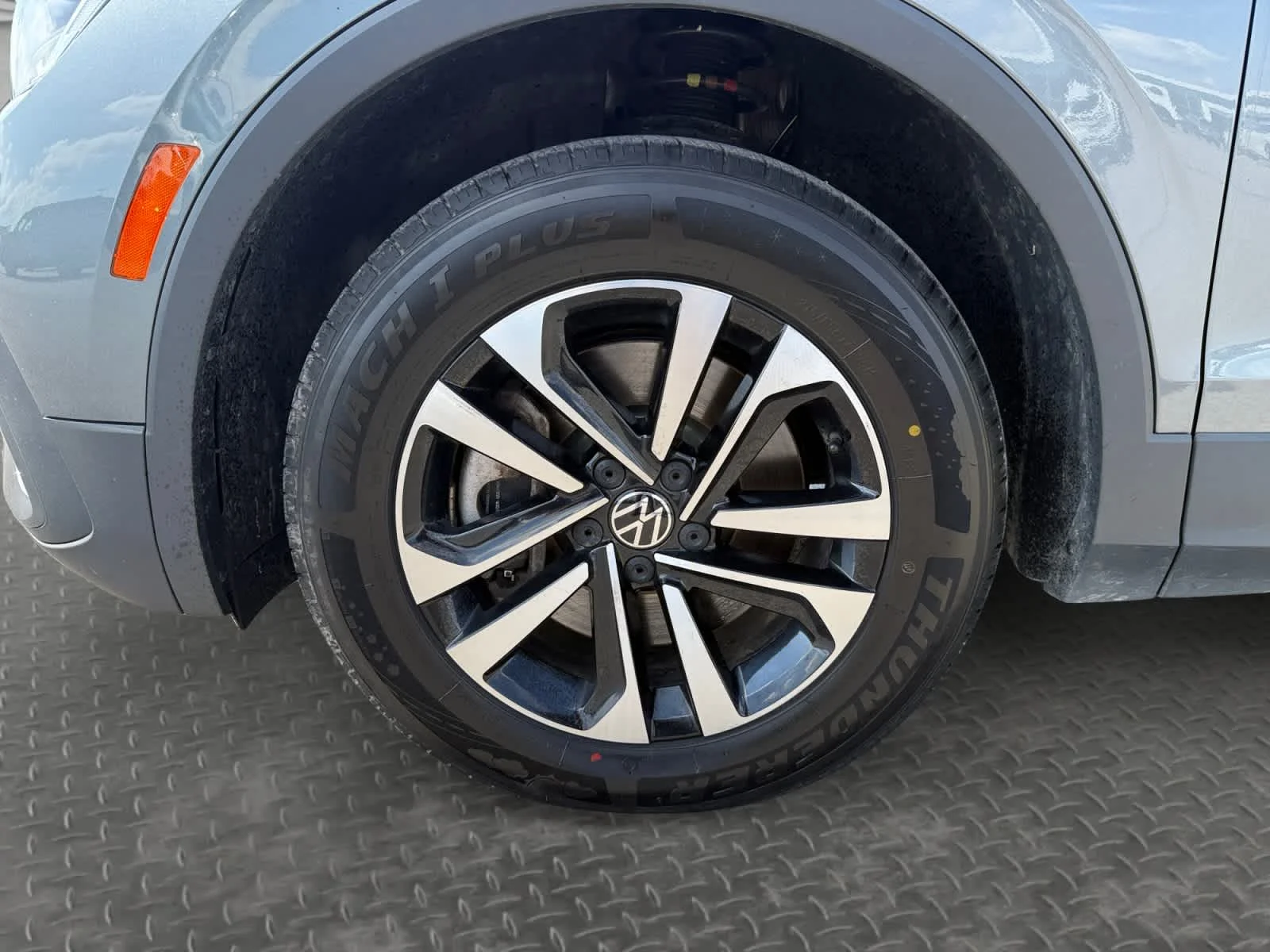 Used 2022 Platinum Gray Metallic Volkswagen S image 9