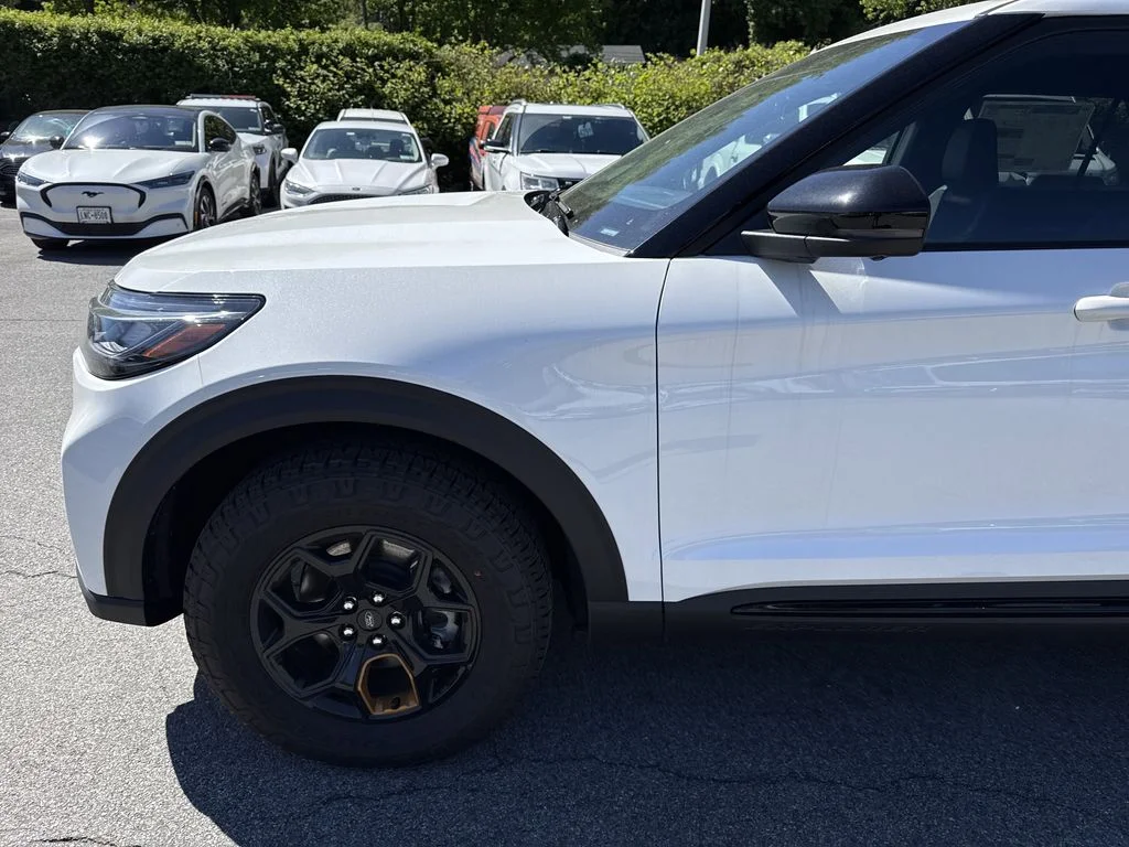 New 2026 White Ford Tremor image 10