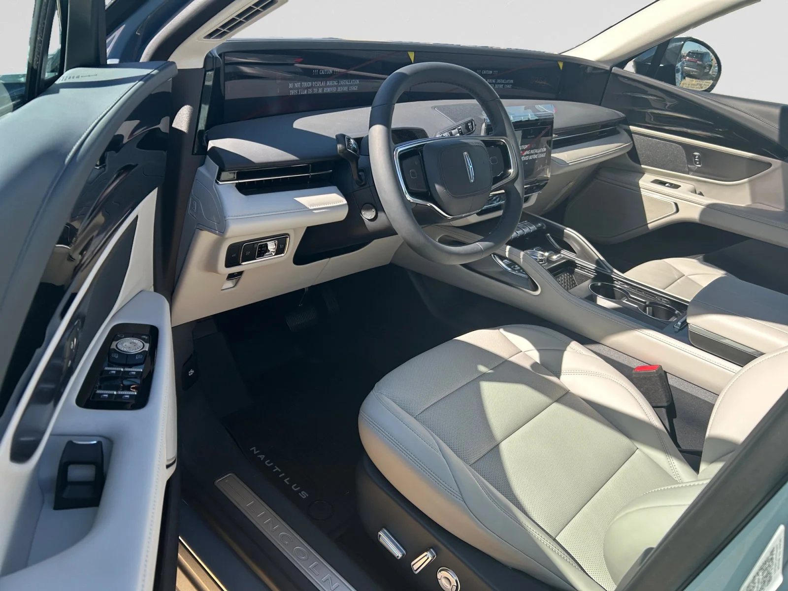 New 2026 Whisper Blue Metallic Clearcoat Lincoln Premiere image 13