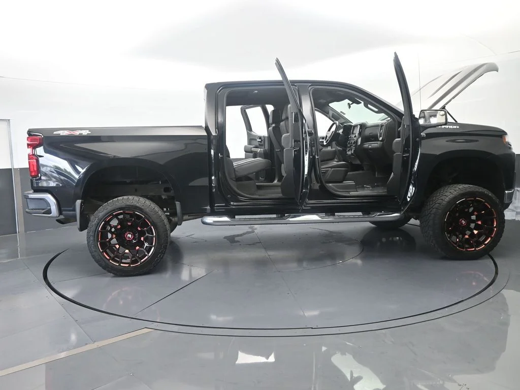 Used 2019 Black Chevrolet LT image 69