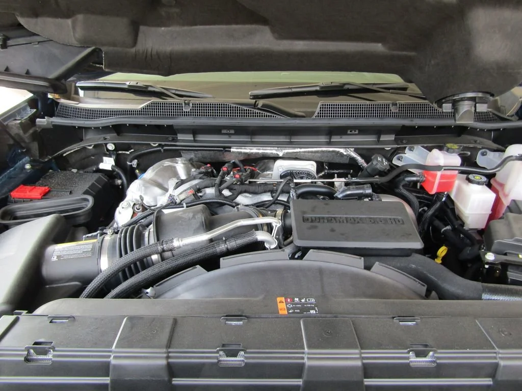 New 2026 Lakeshore Blue Metallic Chevrolet LT image 32