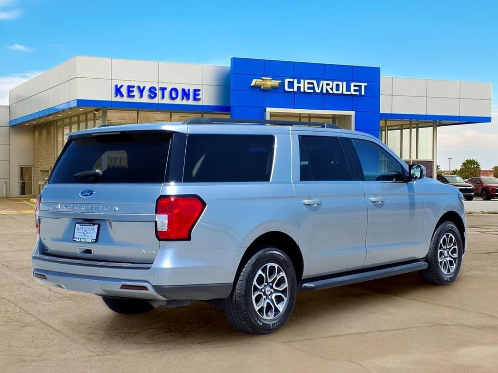 Used 2024 Silver Ford XLT image 8