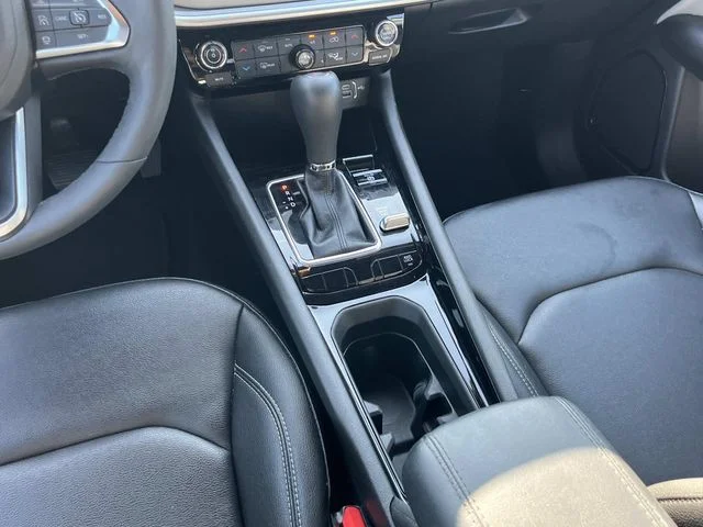 Used 2025 White Jeep Limited image 14