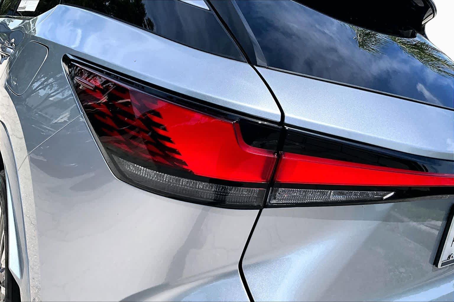 Used 2023 Iridium Lexus Luxury image 29