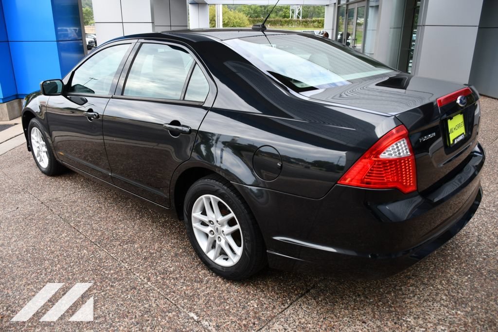 Used 2012 Gray Ford S image 4