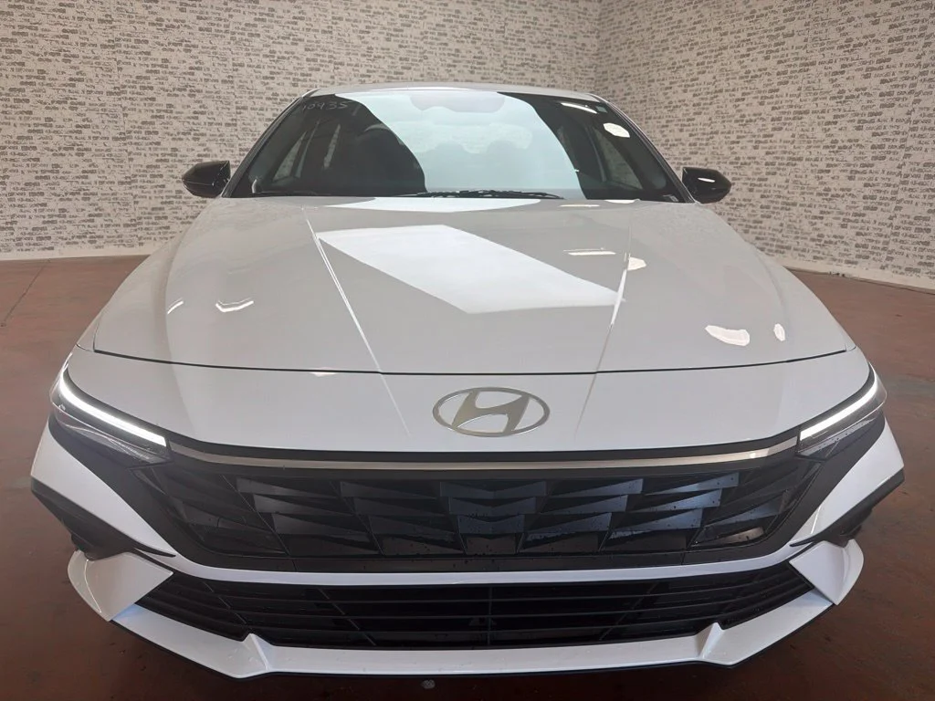 New 2026 Serenity White Hyundai SEL Sport image 2